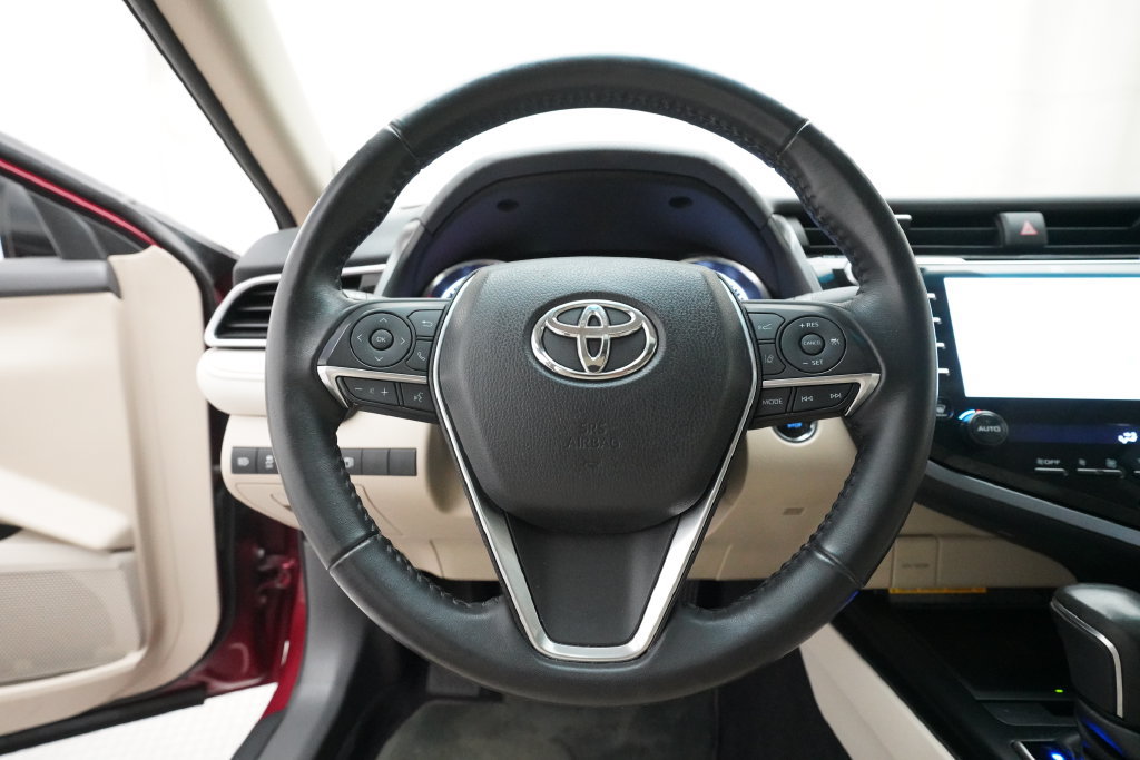 Used 2018 Toyota Camry XLE w/ Audio Package FWD image 4