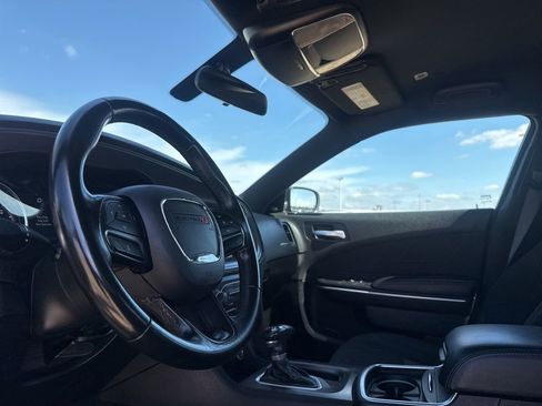 Used 2023 Dodge Charger SXT RWD image 39