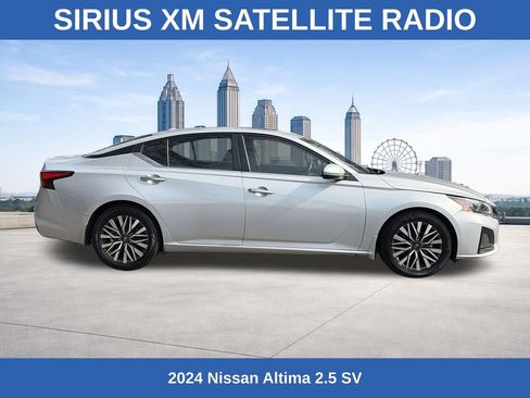 Used 2024 Nissan Altima 2.5 SV w/ SV Premium Package image 6