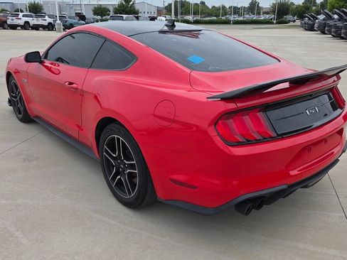 Used 2021 Ford Mustang GT RWD image 3