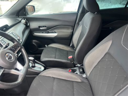 Used 2019 Nissan Kicks SV FWD image 10