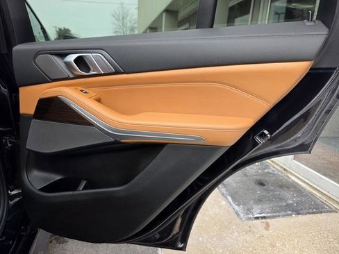 Used 2021 BMW X5 xDrive40i w/ M Sport Package image 30