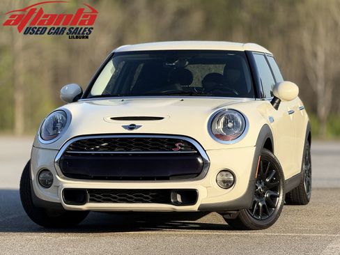 Used 2015 MINI Cooper S image 1