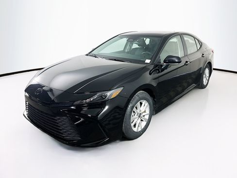 Used 2025 Toyota Camry LE FWD image 3
