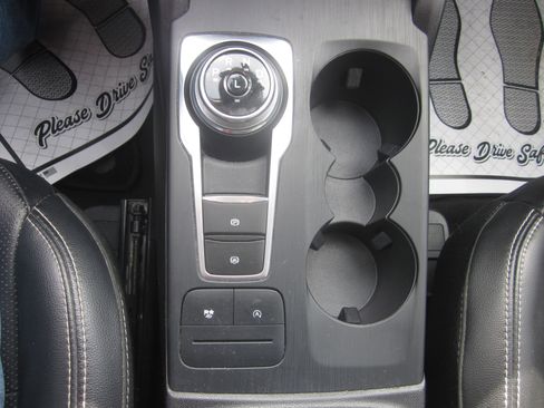 Used 2022 Ford Escape SEL AWD/4WD image 16