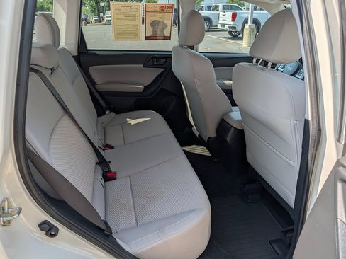 Used 2018 Subaru Forester 2.5i Premium AWD/4WD image 17