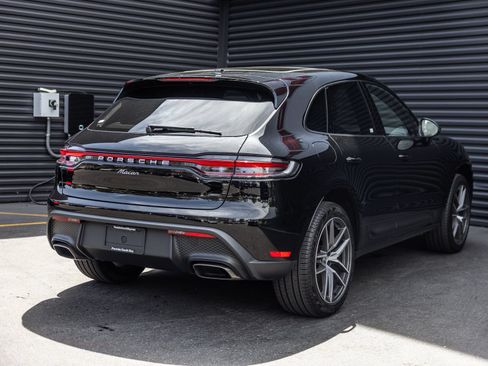 Certified 2026 Porsche Macan AWD/4WD image 9