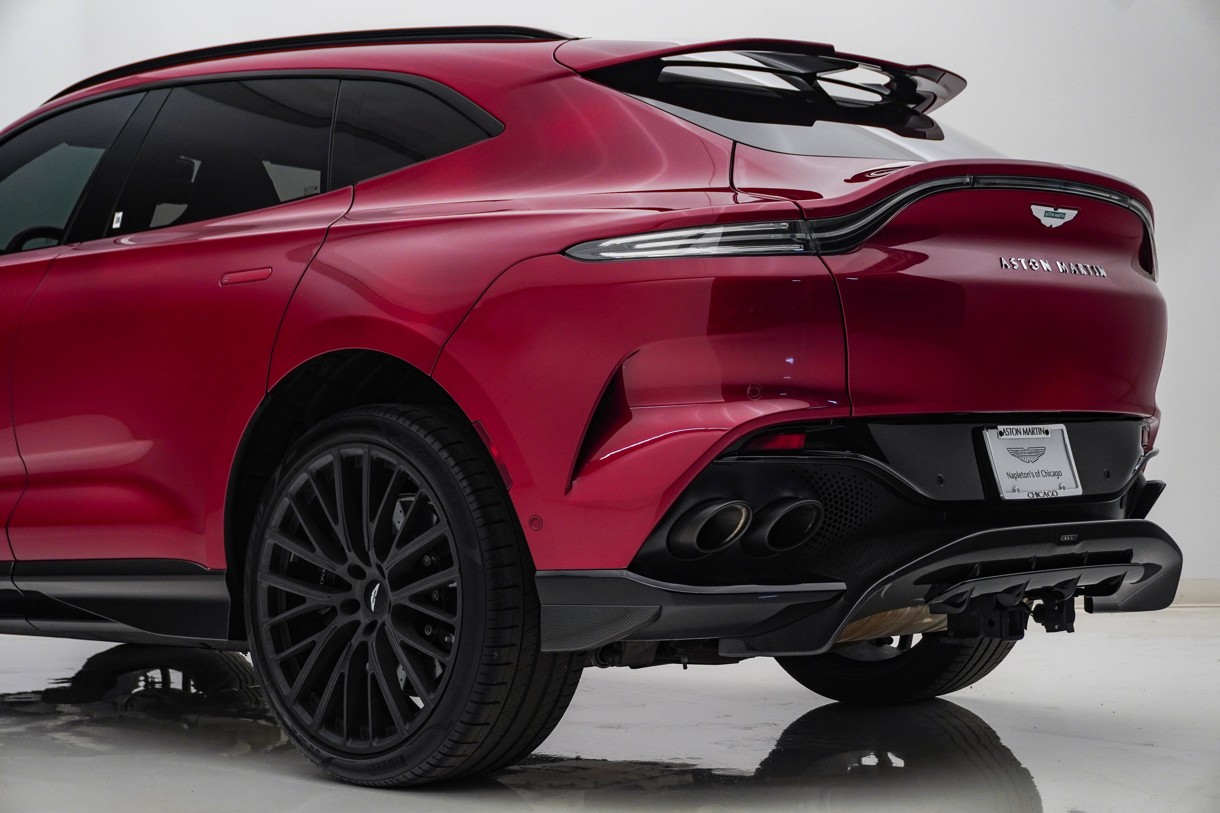 Used 2025 Aston Martin DBX 707 AWD/4WD image 11