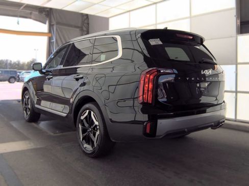 Used 2025 Kia Telluride S FWD image 6