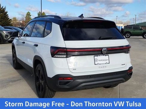 New 2026 Volkswagen Taos SE AWD/4WD image 3
