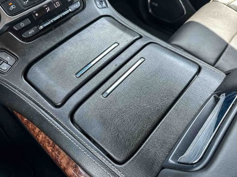 Used 2019 Chevrolet Tahoe Premier AWD/4WD image 39