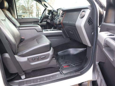 Used 2016 Ford F250 Lariat w/ Lariat Ultimate Package image 16