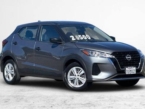 Certified 2025 Nissan Kicks Play S FWD image 2