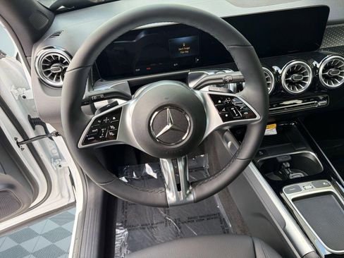 New 2026 Mercedes-Benz GLB 250 4MATIC image 15