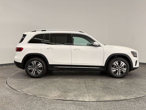 Used 2026 Mercedes-Benz GLB 250 image 8
