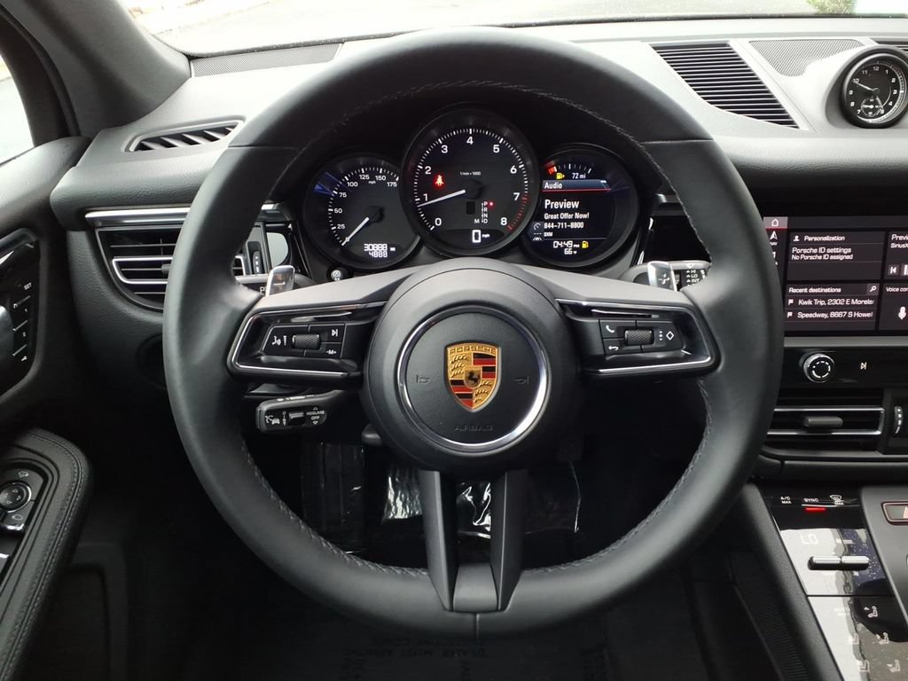 Used 2022 Porsche Macan AWD/4WD image 14