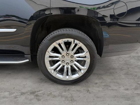 Used 2018 Cadillac Escalade Premium Luxury w/ LPO, Radiant Package AWD/4WD image 44