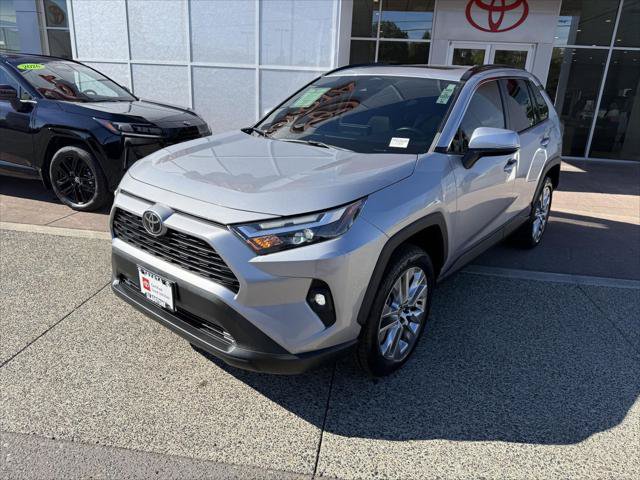 Certified 2022 Toyota RAV4 XLE Premium AWD/4WD image 4