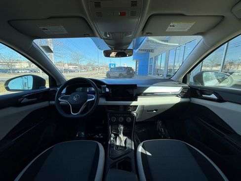 Used 2025 Volkswagen Taos S image 10