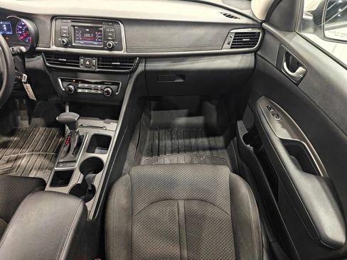 Used 2016 Kia Optima LX FWD image 25