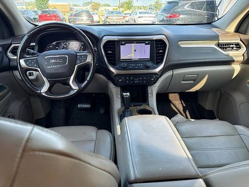 Used 2019 GMC Acadia Denali w/ Technology Package AWD/4WD image 11