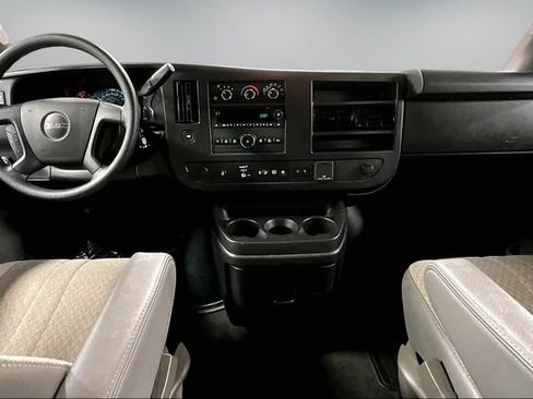 Used 2025 GMC Savana 3500 LT w/ LT Preferred Equipment Group RWD image 7