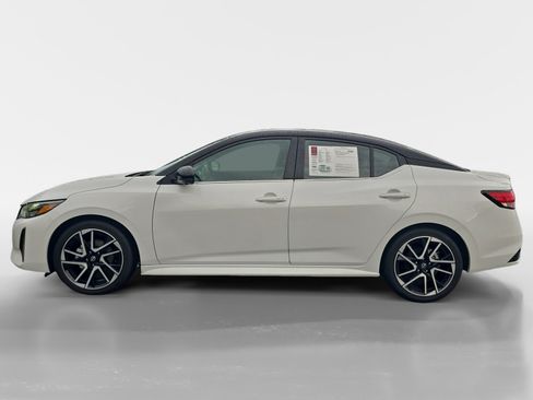 Certified 2025 Nissan Sentra SR w/ SR Premium Package FWD image 2