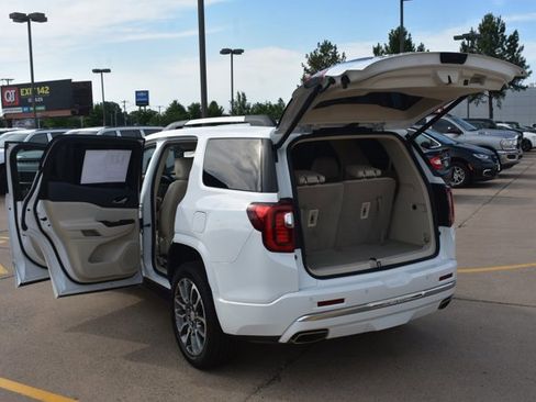 Used 2023 GMC Acadia Denali AWD/4WD image 18
