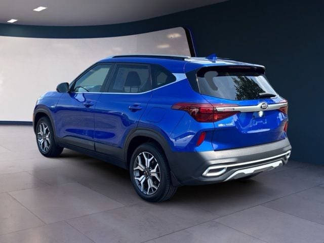 Used 2021 Kia Seltos EX AWD/4WD image 3