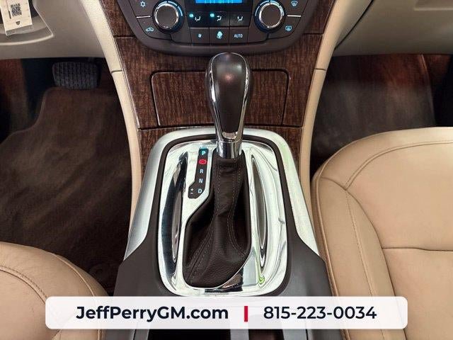 Used 2012 Buick Regal Leather FWD image 16