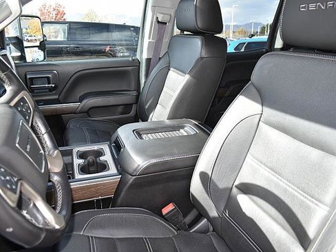 Used 2017 GMC Sierra 2500 Denali w/ Duramax Plus Package image 13