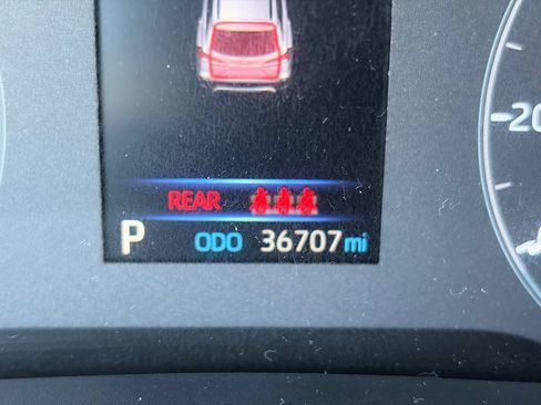 Used 2025 Toyota Corolla Cross LE FWD image 30