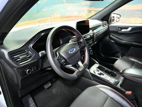 Used 2025 Ford Escape ST-Line image 21