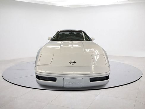 Used 1994 Chevrolet Corvette image 2