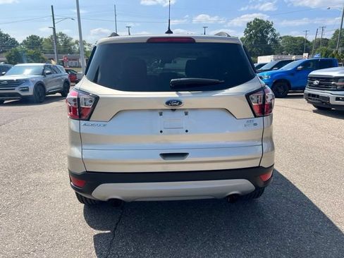 Certified 2018 Ford Escape SE w/ SE Sync 3 Package AWD/4WD image 5