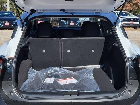 New 2025 Nissan Kicks SV w/ Illumination Package image 6