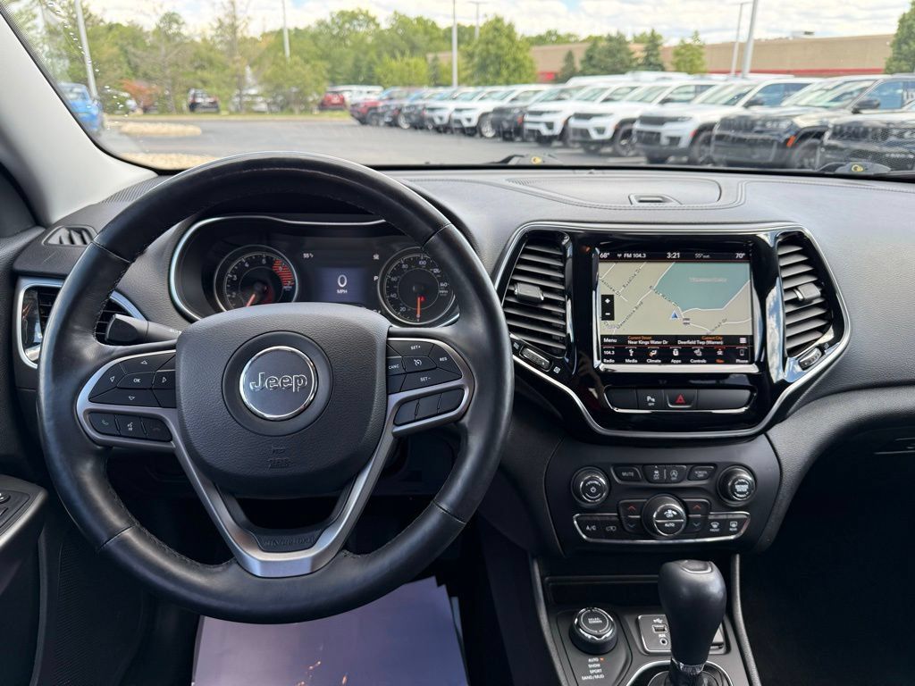 Used 2019 Jeep Cherokee Limited AWD/4WD image 12