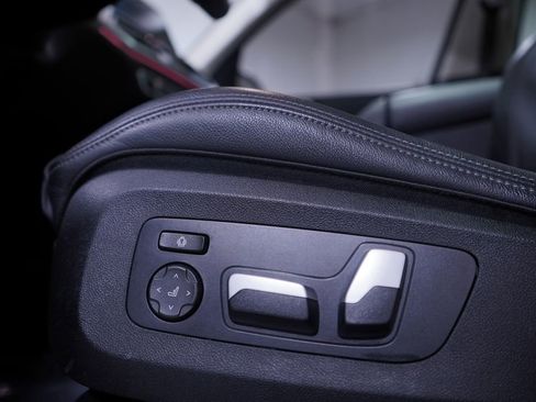 Used 2022 BMW X7 xDrive40i w/ Parking Assistance Package image 19