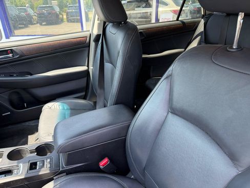 Used 2019 Subaru Outback 2.5i Limited AWD/4WD image 11