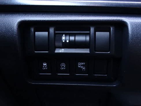 Used 2022 Subaru Crosstrek 2.5i Sport w/ Moonroof Package image 39