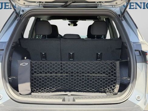New 2026 Chevrolet Equinox LT w/ Safety and Technology Package FWD image 11