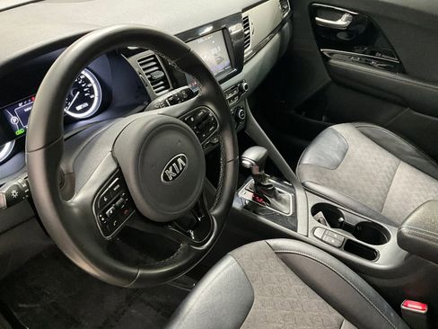 Used 2019 Kia Niro S Touring image 14