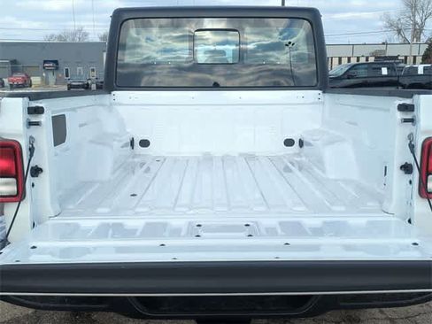 New 2026 Jeep Gladiator Sport image 33