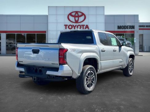 New 2025 Toyota Tacoma TRD Sport image 4