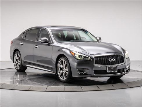 Used 2018 INFINITI Q70 L 3.7 image 7