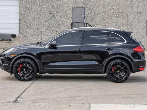 Used 2012 Porsche Cayenne Turbo AWD/4WD image 16