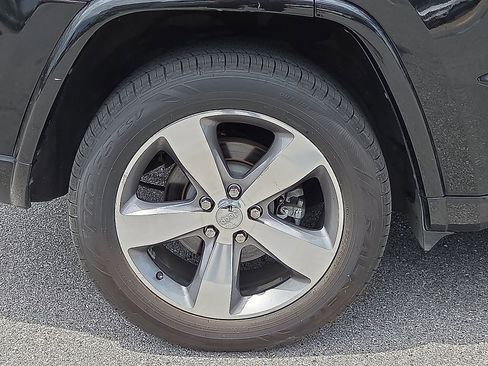 Used 2014 Jeep Grand Cherokee Overland AWD/4WD image 7