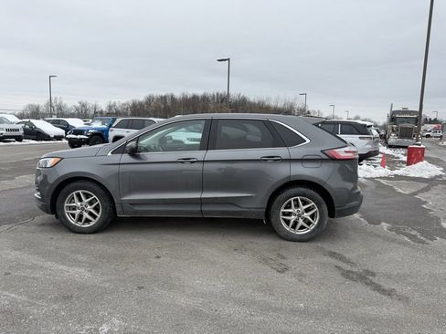 Used 2022 Ford Edge SEL image 9