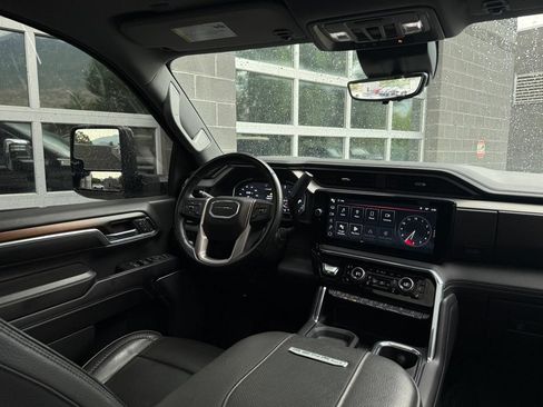 Used 2024 GMC Sierra 3500 Denali w/ Denali Reserve Package AWD/4WD image 46
