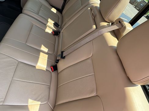 Used 2011 Ford F250 Lariat w/ Lariat Interior Pkg AWD/4WD image 16